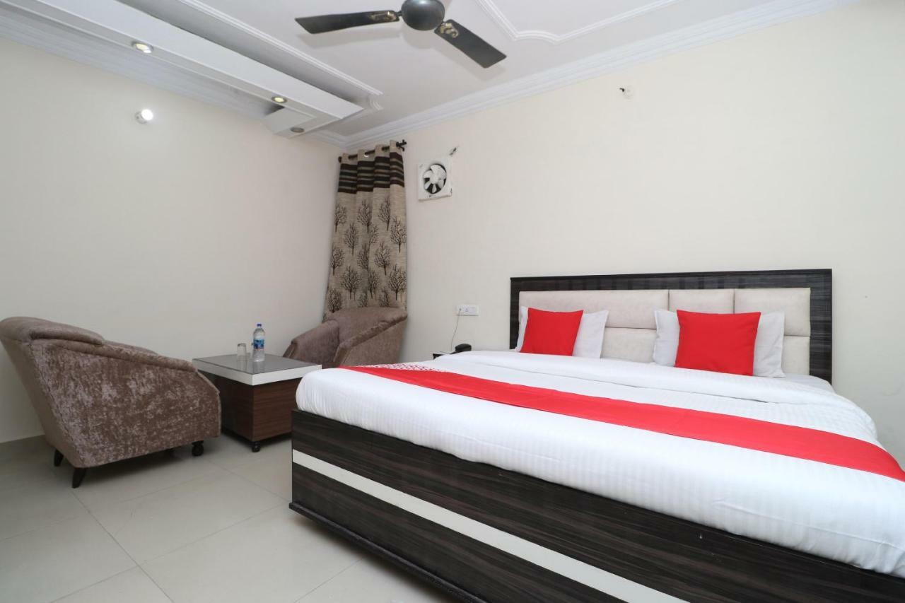 Oyo 37721 Hotel Kings Pathankot Ngoại thất bức ảnh