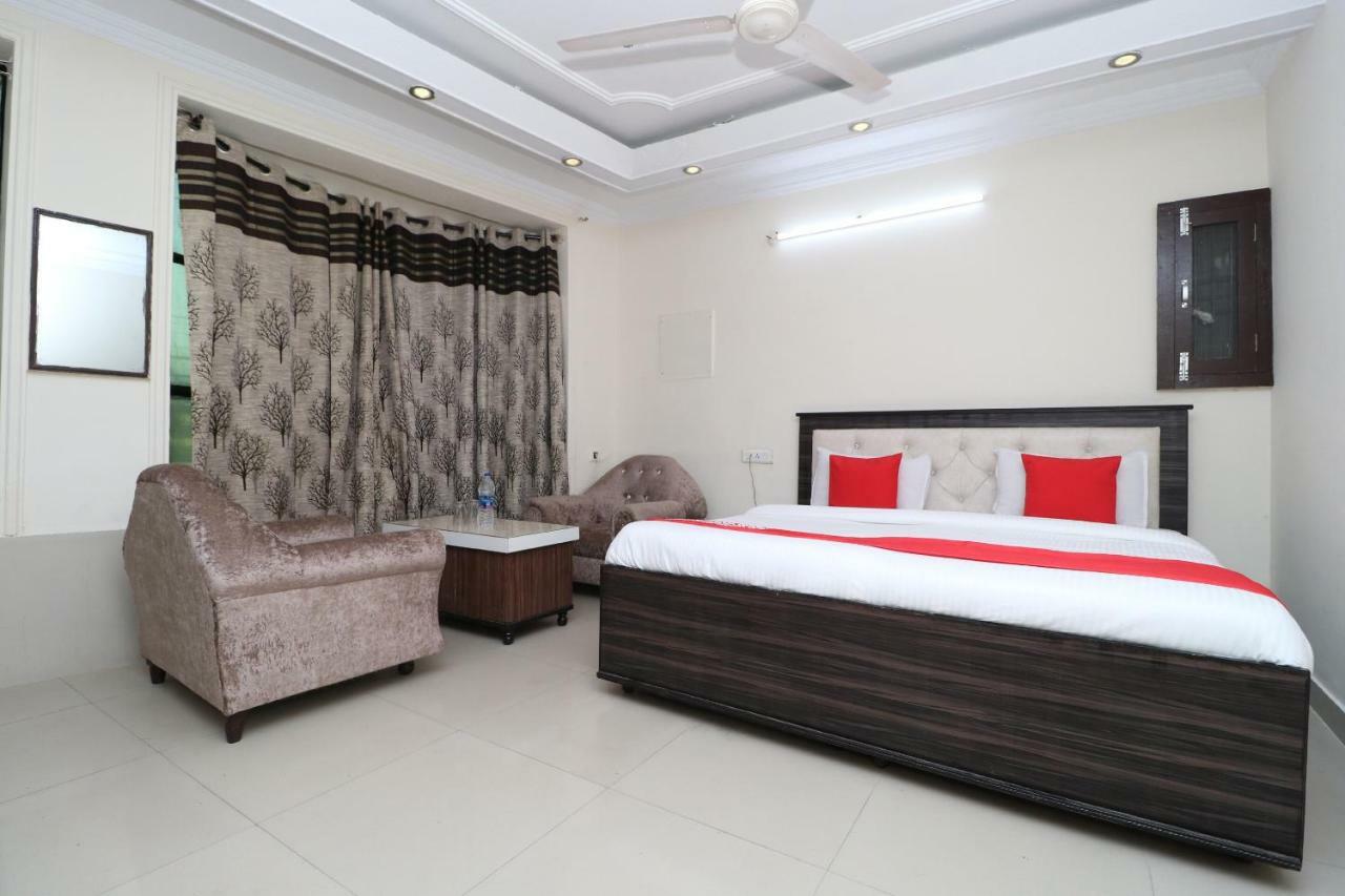 Oyo 37721 Hotel Kings Pathankot Ngoại thất bức ảnh