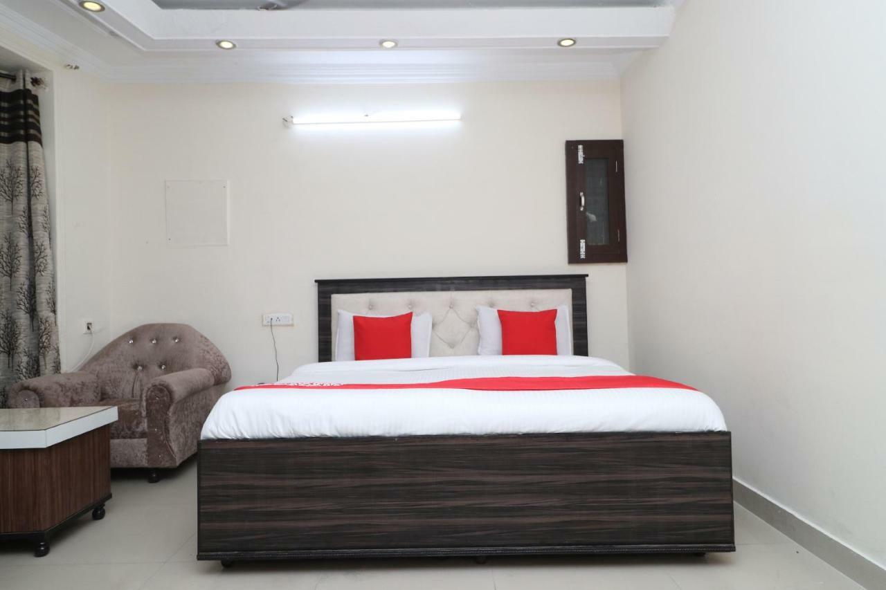 Oyo 37721 Hotel Kings Pathankot Ngoại thất bức ảnh